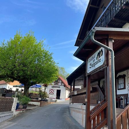 Gasthof Zur Burgruine Pottenstein Exterior foto